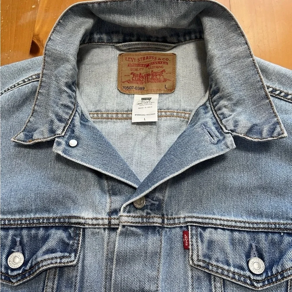 Vtg Y2K Levi’s 70507-0389 Trucker Jacket Size L Light Blue Made in India - Picture 4 of 10